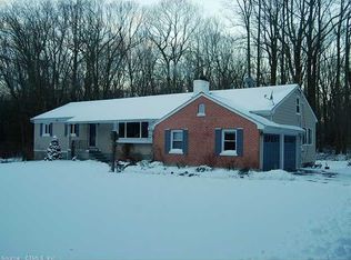 34 Peck Hill Rd, Woodbridge, CT 06525