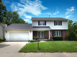 6012 W Ridgecrest Cir, Peoria, IL 61615