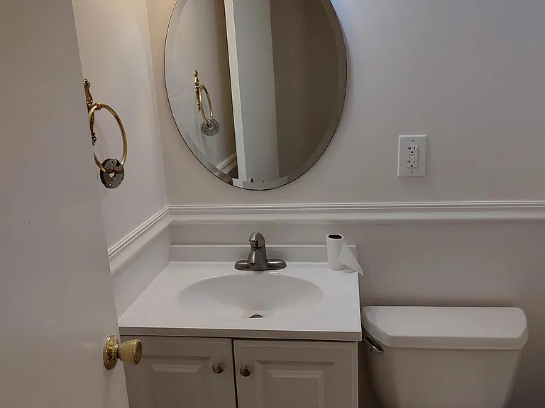 112 Claybrook Dr — Photo 36