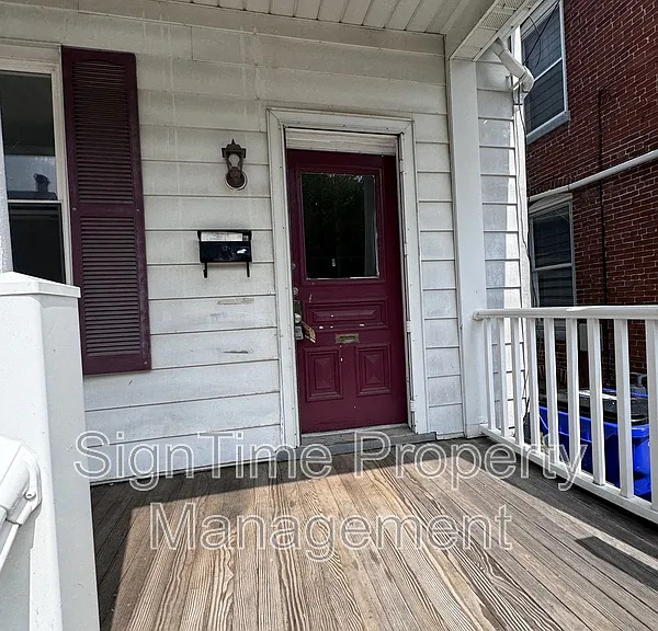 627 N Mulberry St — Photo 4