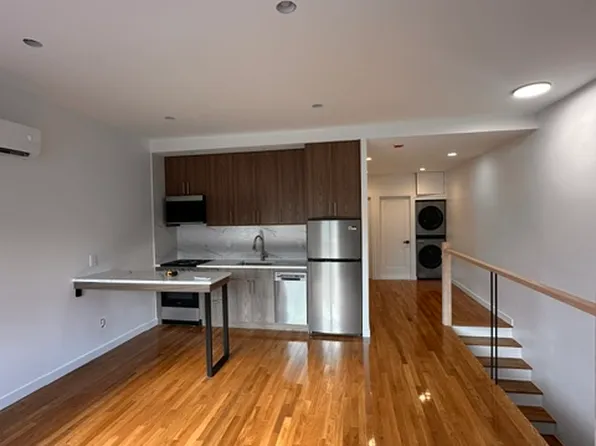 200 Brinsmade Ave, Bronx, NY