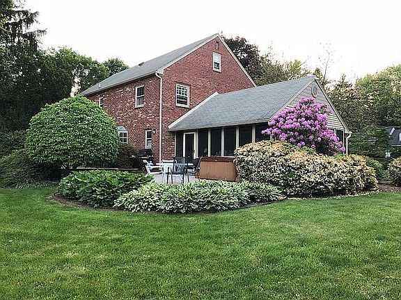 Private patio with Jacuzzi