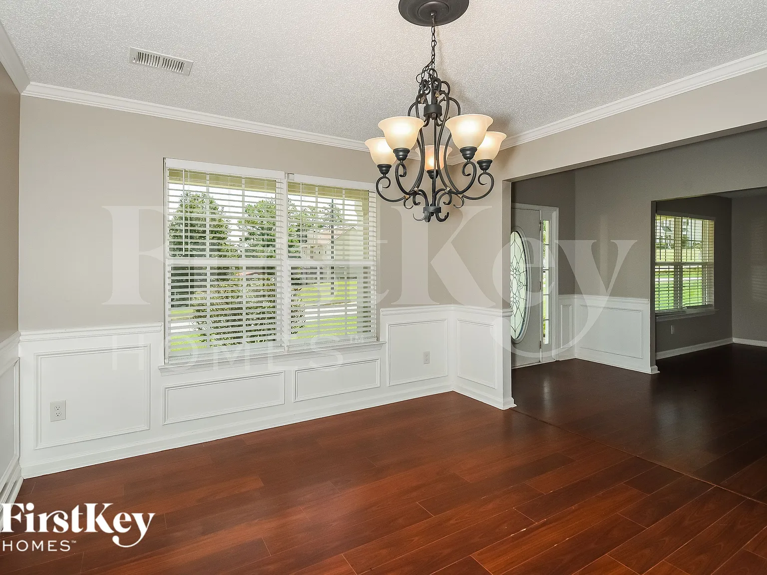 5 bed, 3.0 bath, 3012 sqft, $2,945 — Photo 4