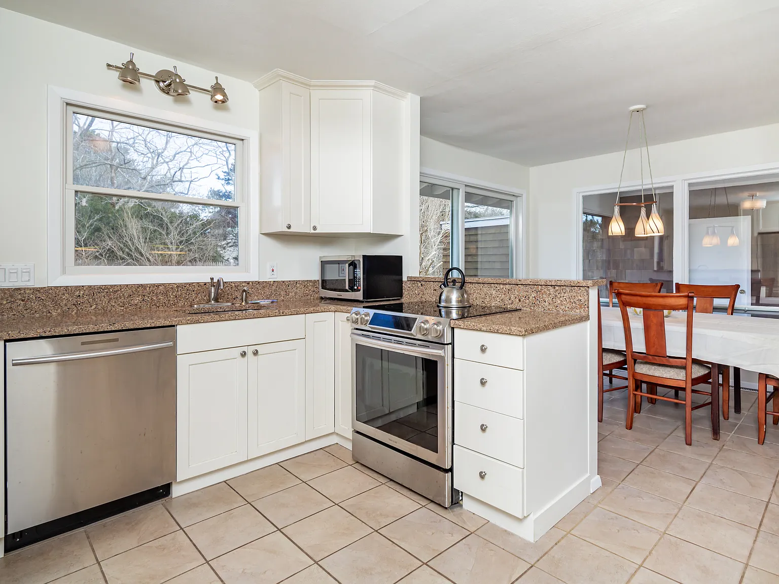 Amagansett Dunes 4 Bedroom, Location, Location, Vacation — Photo 4