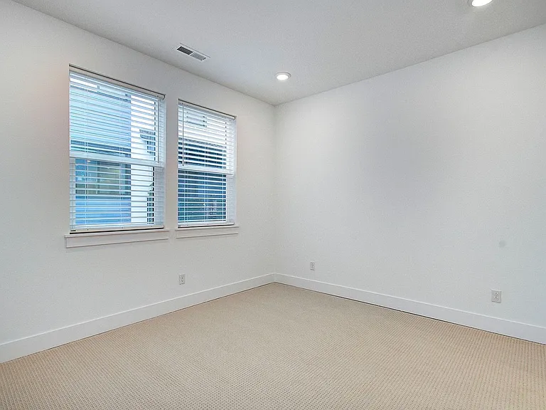 6487 NW Olympic Ln #27 — Photo 32