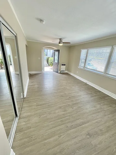 Studio, 500 sqft, $1,725 — Photo 3