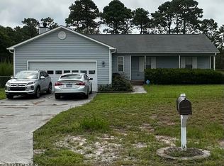 103 Sorrell Ln, Hubert, NC 28539