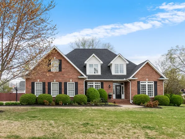 142 Indian Hills Dr, Clarksville, TN 37043