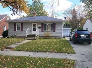 2701 Fairfax Rd, Lansing, MI 48910