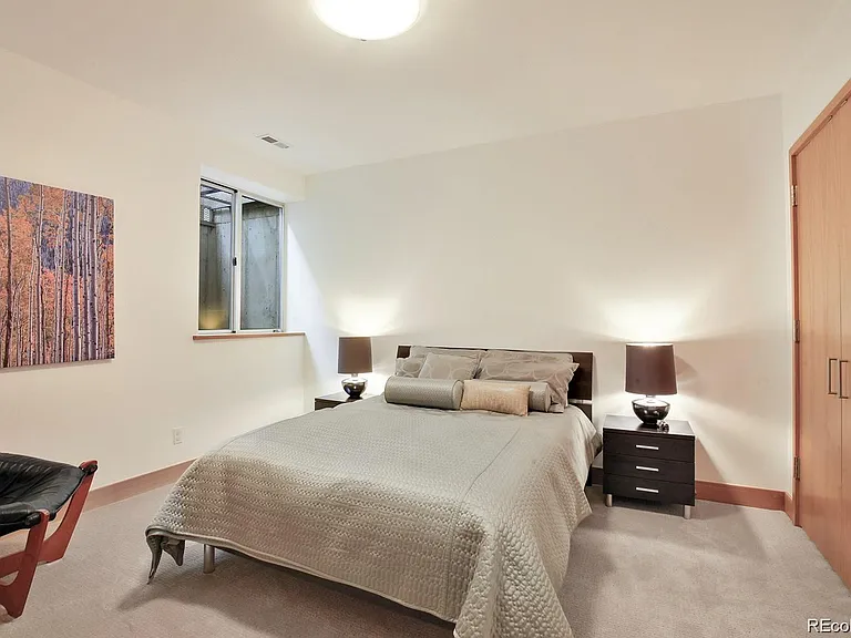 947 S Gilpin St #R — Photo 30