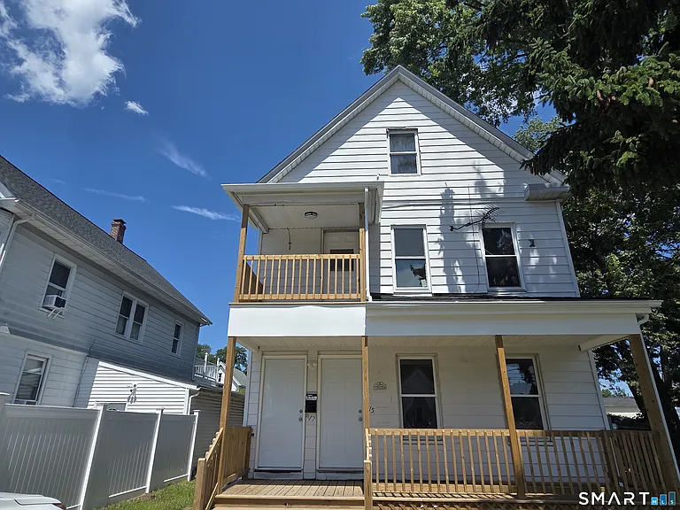 15 Walnut St — Photo 1