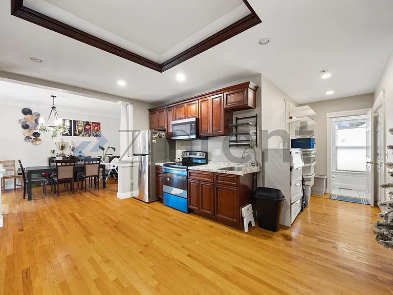 209 State St — Photo 10