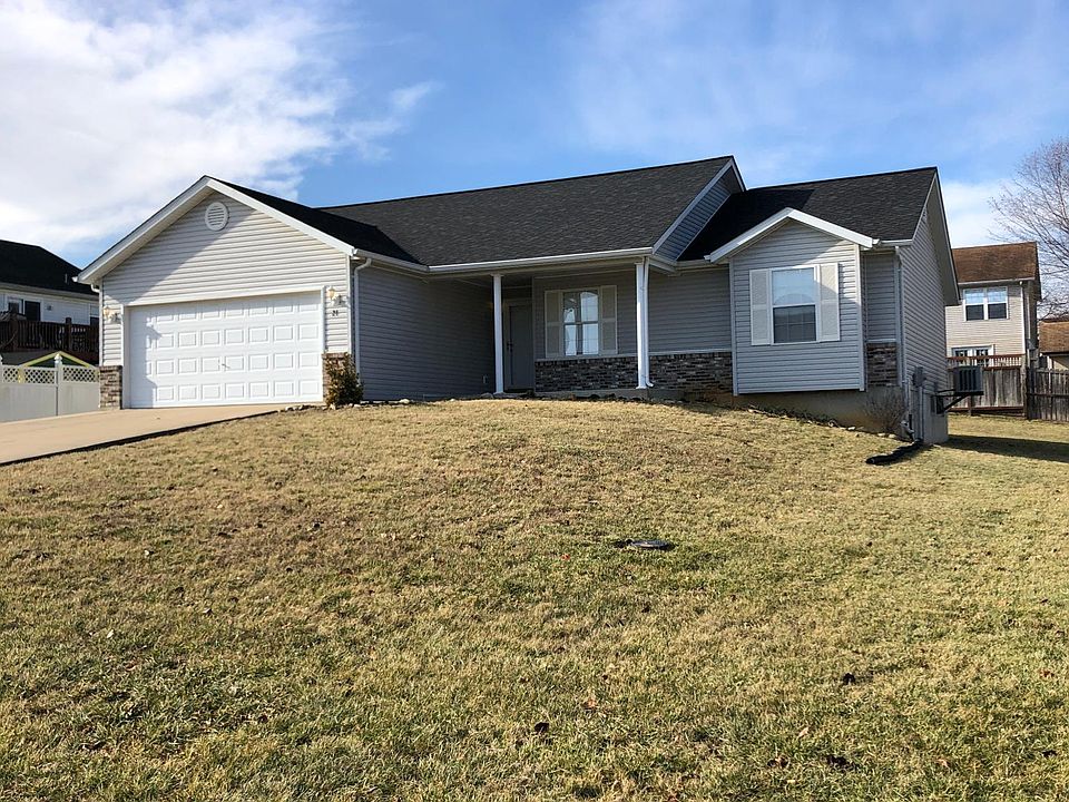 1st image of 21 Hamlet Dr