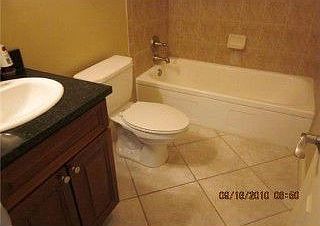 5th image of 2895 NE 32nd St APT 202