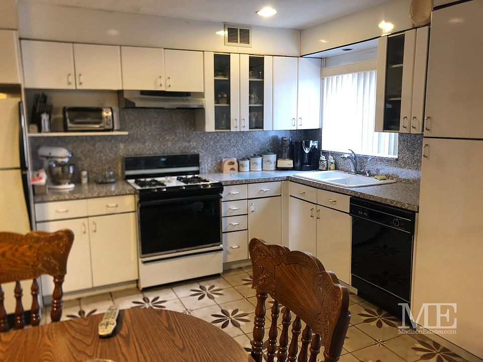 1st image of 2737 Mill Ave #2