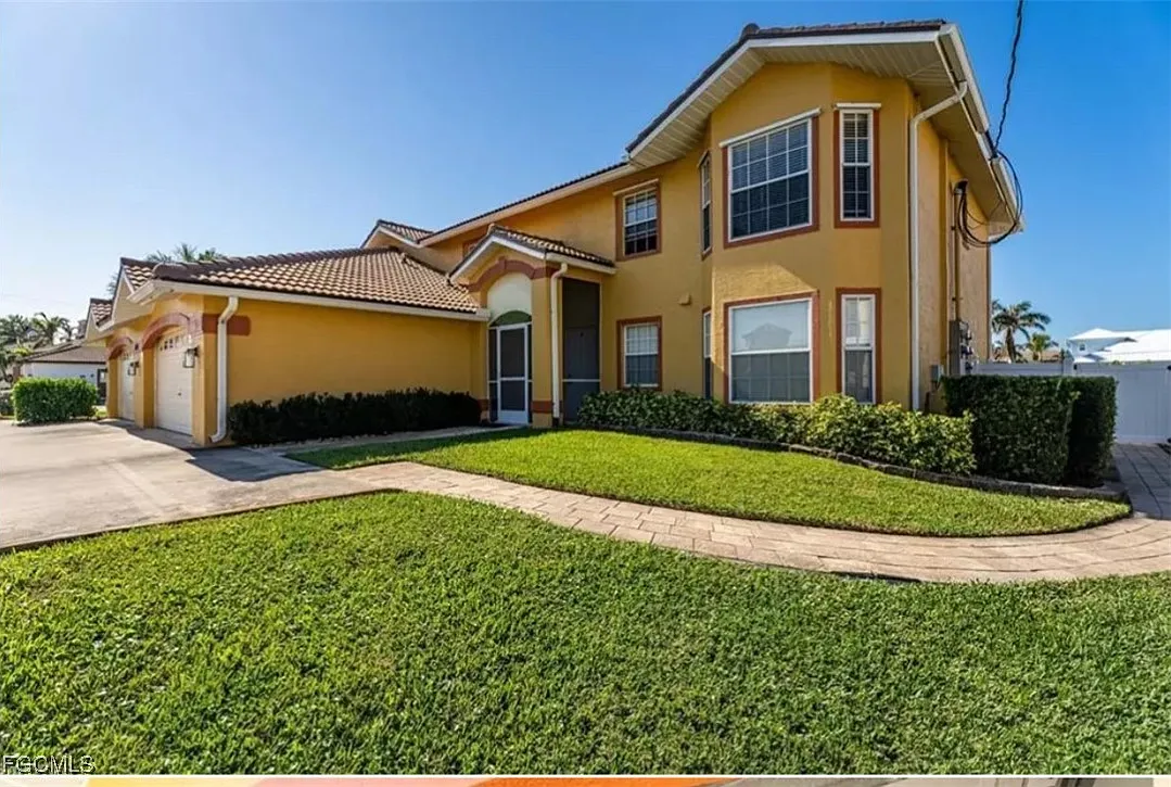 2 bed, 2.0 bath, 1248 sqft, $2,500 — Photo 2
