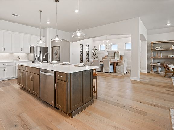 4th image of 215 Maritime Ct