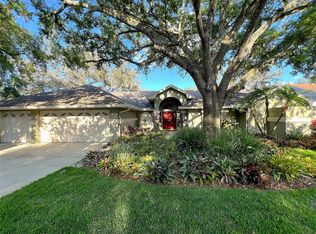 6805 Monet Cir, Temple Terrace, FL 33617