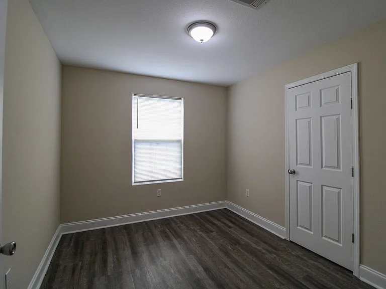 123 Meadows Ln — Photo 21