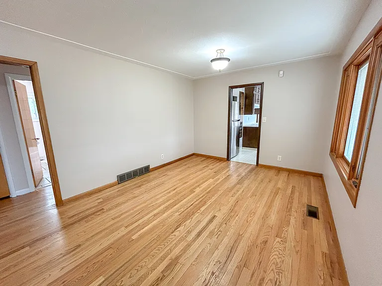 1550 Corina Dr SE — Photo 7