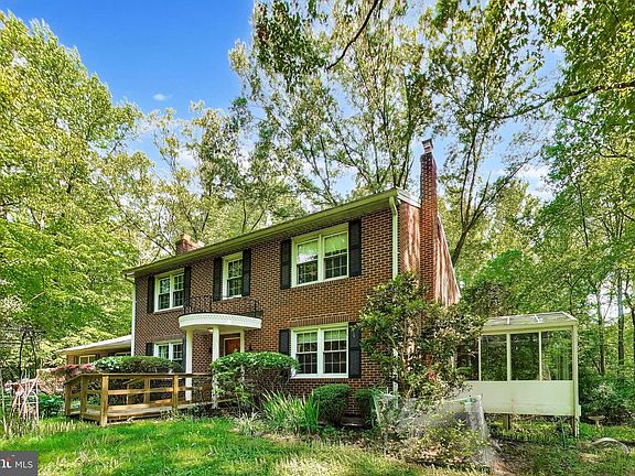 3rd image of 9220 Croom Acres Ter