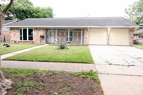 8335 Langdon Ln Photo 1
