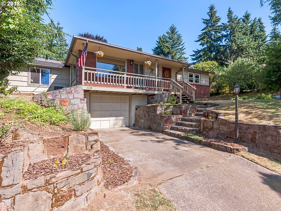 1st image of 1119 NE 66th St
