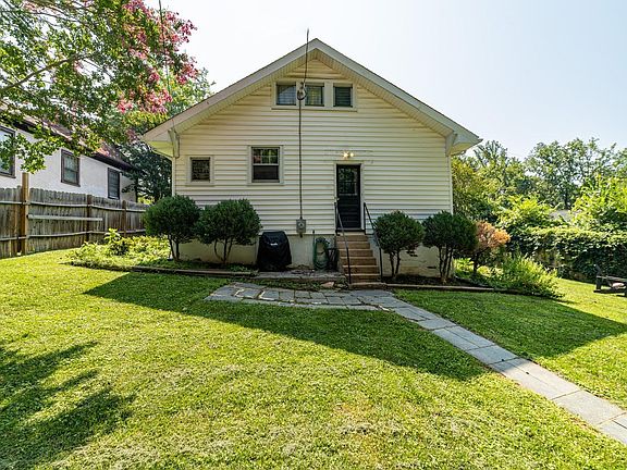 2nd image of 4113 Tremont St