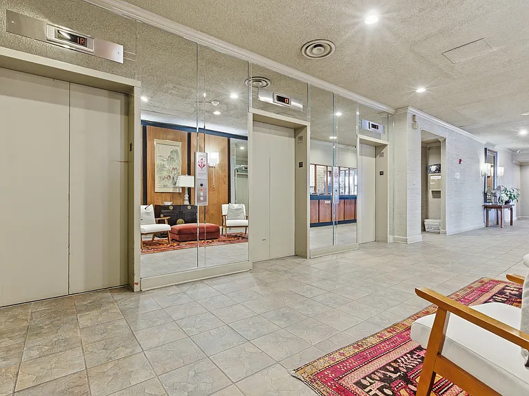 700 E 9th St #4M — Photo 15