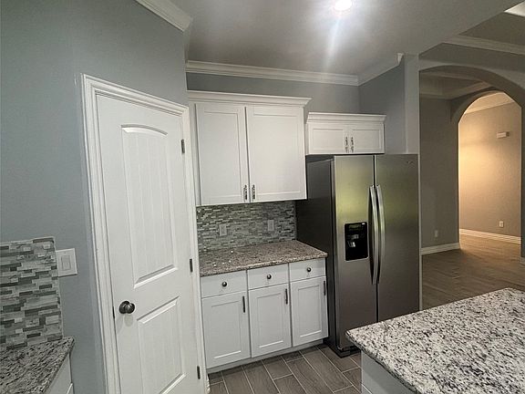 4th image of 123 Channelview Dr