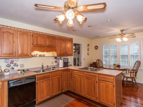 476 Wimbledon Dr, Charleston, SC 29412