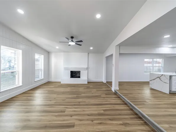 934 Meadowdale Cir, Garland, TX 75043