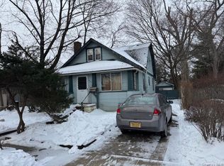 2122 Walnut Street, North Baldwin, NY 11510