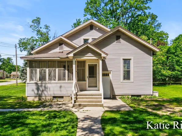 220 E Elliott St, Whitehall, MI 49461