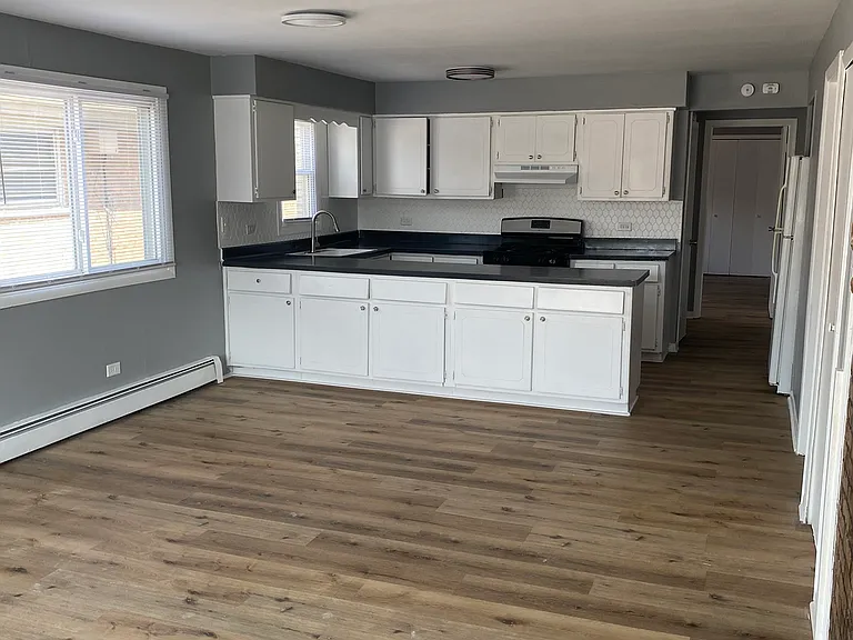 74 Yates Ave #2 — Photo 28