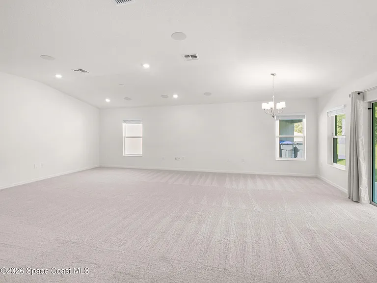2192 Vinifera Dr — Photo 6
