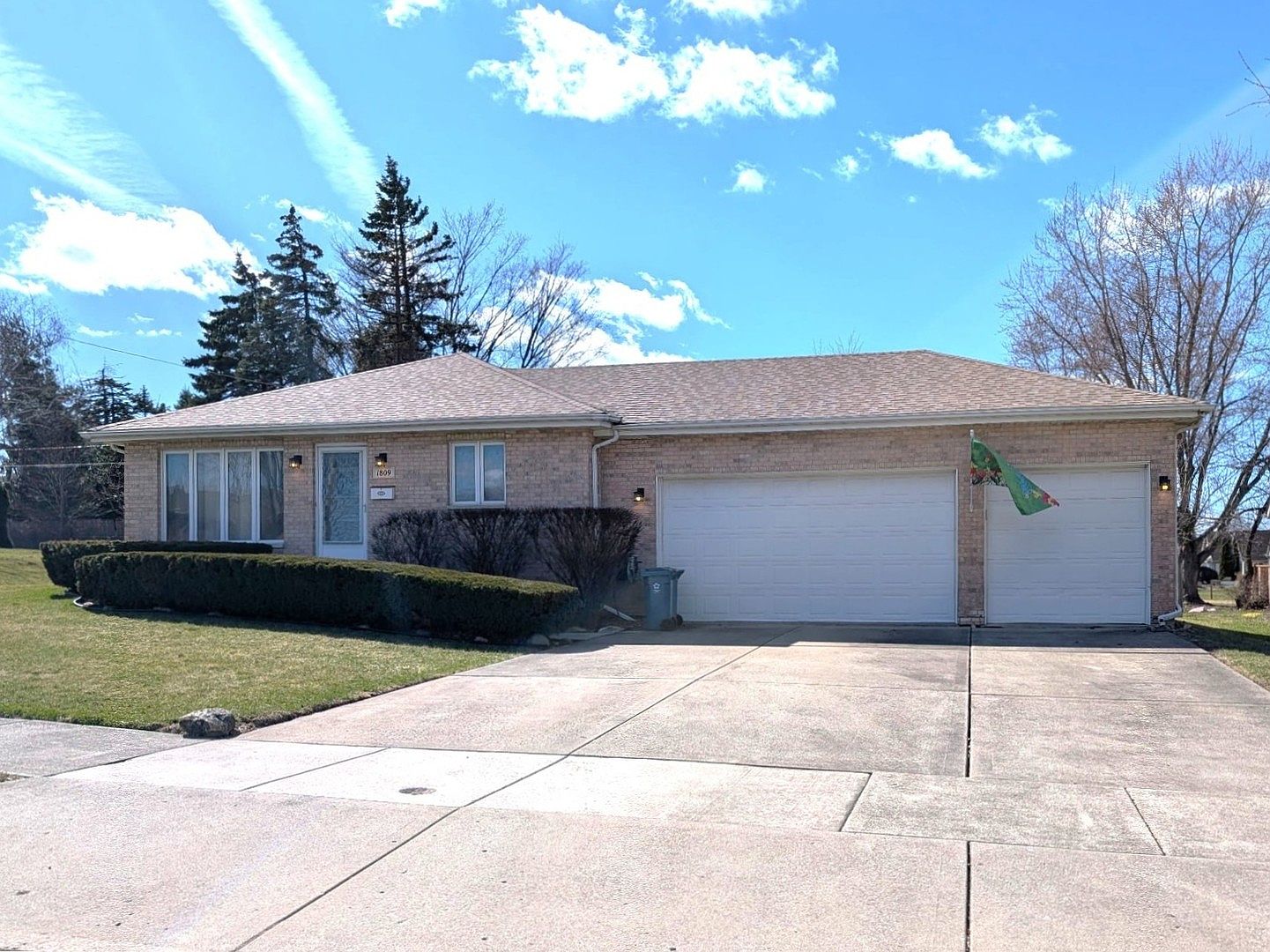 Undisclosed Address), Crest Hill, IL 60403 | MLS #12587460 | Zillow