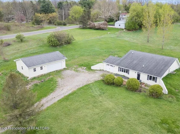 9454 Buck Hwy, Eaton Rapids, MI 48827