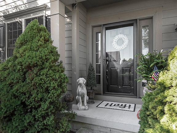 5th image of 7594 Blue Fescue Dr