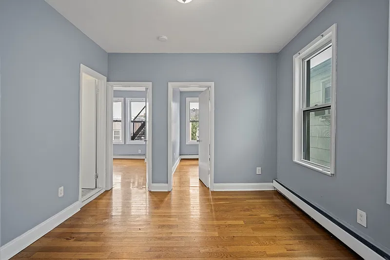 2 bed, 1.0 bath, $1,925 — Photo 3
