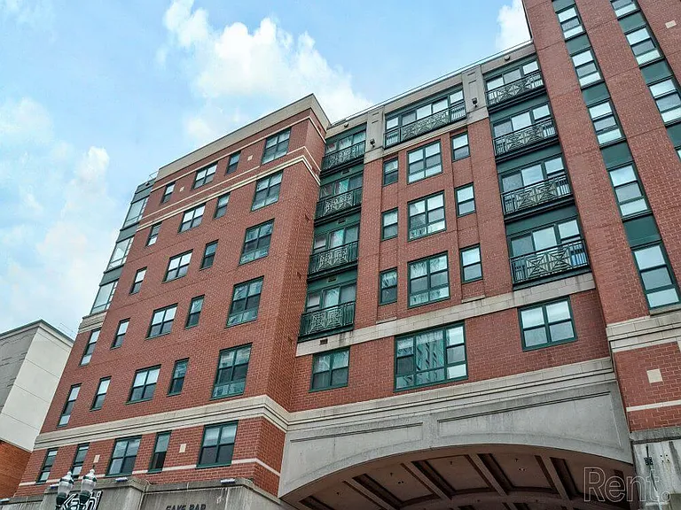 25296_01_hdp_parksquarewest_ext_bldg1