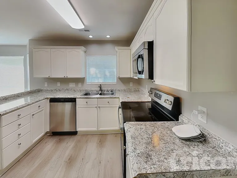3906 Windsorwood Ct — Photo 7