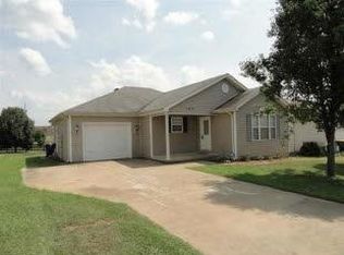 145 River Wye Dr, Bowling Green, KY 42101