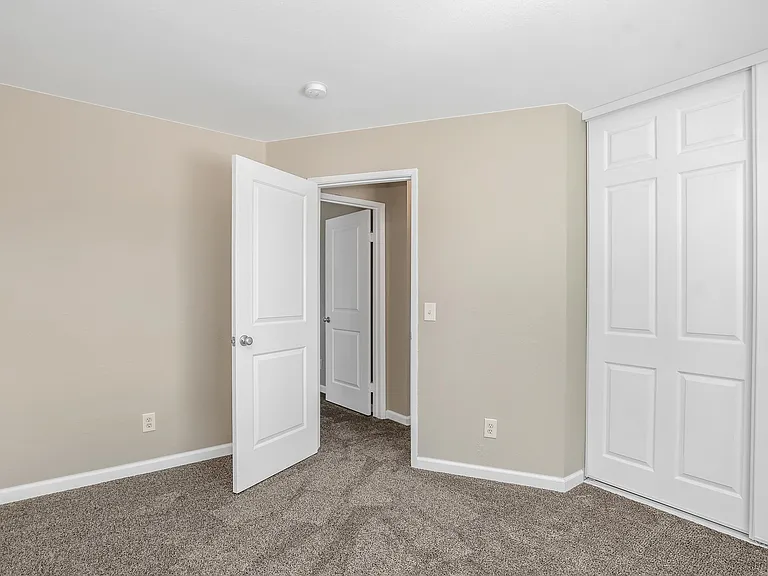 612 W 15th St #B — Photo 22