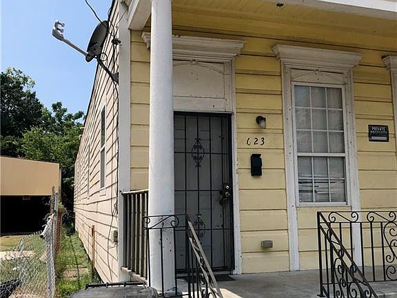 3rd image of 621-23 S Lopez St
