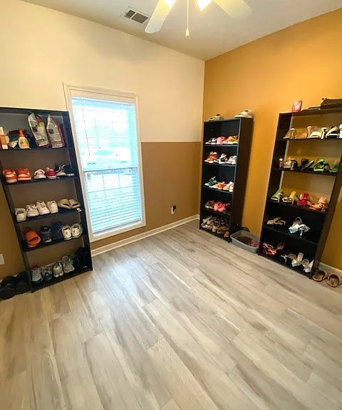 6963 Sandfield Dr — Photo 10