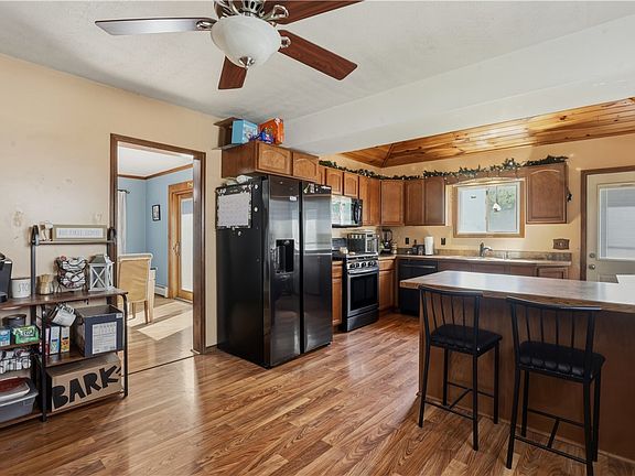 3rd image of 312 Mid Ave