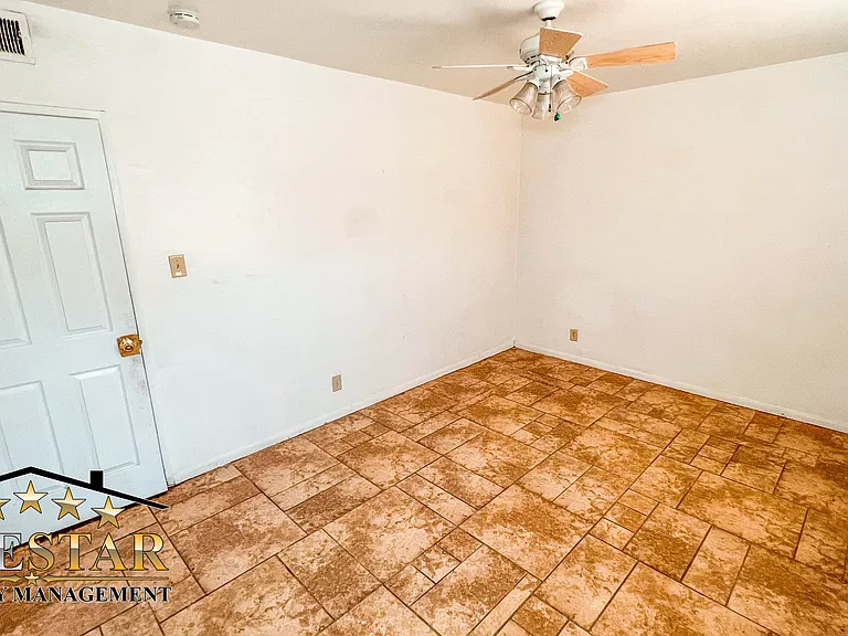4519 Gordon St — Photo 7
