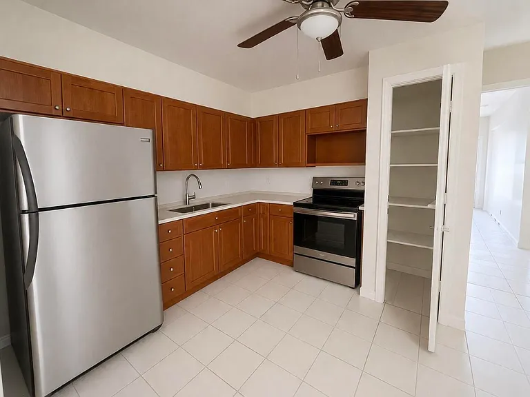 5725 NW 14th Ct — Photo 3