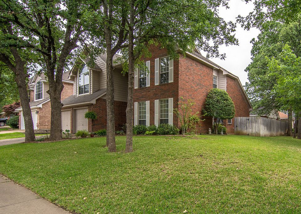 1st image of 3212 Oleander Ct